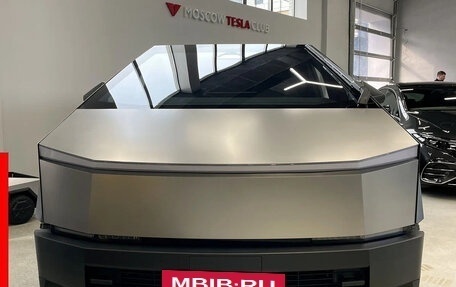 Tesla Cybertruck, 2024 год, 17 900 000 рублей, 6 фотография
