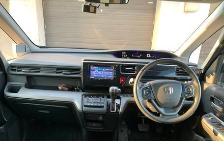 Honda Stepwgn IV, 2018 год, 2 250 000 рублей, 36 фотография