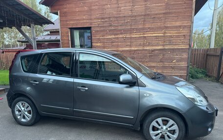 Nissan Note II рестайлинг, 2011 год, 550 000 рублей, 2 фотография