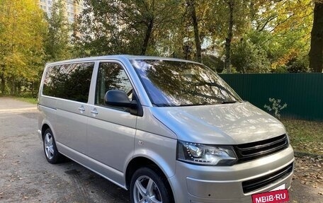 Volkswagen Caravelle T5, 2012 год, 1 980 000 рублей, 2 фотография