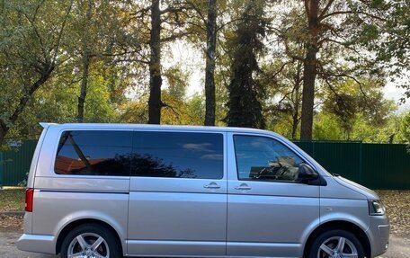 Volkswagen Caravelle T5, 2012 год, 1 980 000 рублей, 4 фотография
