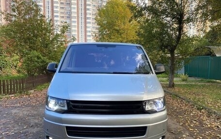 Volkswagen Caravelle T5, 2012 год, 1 980 000 рублей, 3 фотография