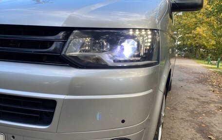 Volkswagen Caravelle T5, 2012 год, 1 980 000 рублей, 15 фотография