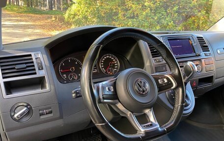 Volkswagen Caravelle T5, 2012 год, 1 980 000 рублей, 23 фотография