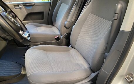 Volkswagen Caravelle T5, 2012 год, 1 980 000 рублей, 22 фотография