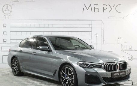 BMW 5 серия, 2022 год, 6 000 000 рублей, 3 фотография