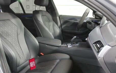 BMW 5 серия, 2022 год, 6 000 000 рублей, 28 фотография