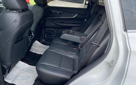 Chery Tiggo 8 Pro, 2021 год, 1 765 000 рублей, 11 фотография