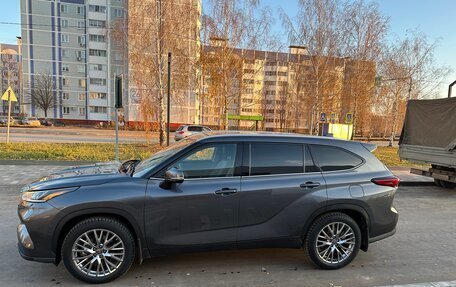 Toyota Highlander, 2021 год, 5 100 000 рублей, 4 фотография
