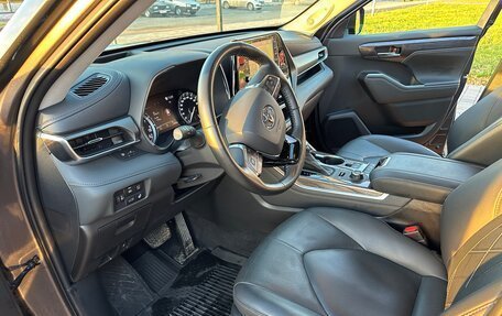 Toyota Highlander, 2021 год, 5 100 000 рублей, 12 фотография