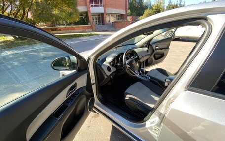 Chevrolet Cruze II, 2011 год, 645 000 рублей, 8 фотография