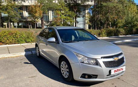 Chevrolet Cruze II, 2011 год, 645 000 рублей, 3 фотография