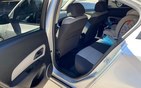 Chevrolet Cruze II, 2011 год, 645 000 рублей, 9 фотография