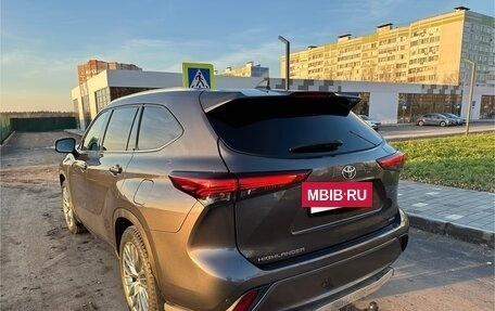 Toyota Highlander, 2021 год, 5 100 000 рублей, 17 фотография