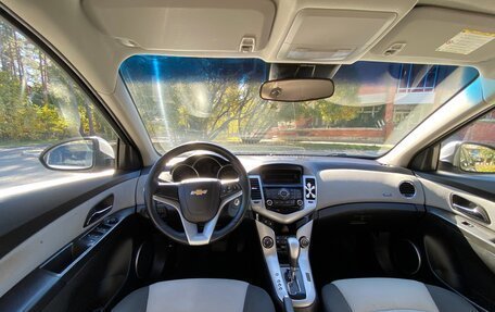 Chevrolet Cruze II, 2011 год, 645 000 рублей, 10 фотография