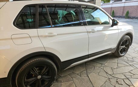 Volkswagen Tiguan II, 2019 год, 2 900 000 рублей, 6 фотография