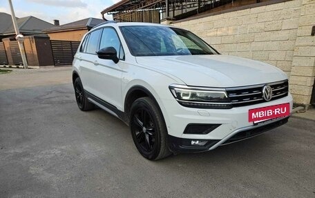 Volkswagen Tiguan II, 2019 год, 2 900 000 рублей, 3 фотография