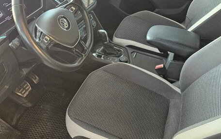 Volkswagen Tiguan II, 2019 год, 2 900 000 рублей, 9 фотография