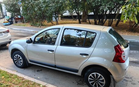 Renault Sandero I, 2013 год, 570 000 рублей, 3 фотография
