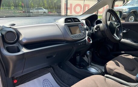 Honda Fit III, 2011 год, 950 000 рублей, 21 фотография