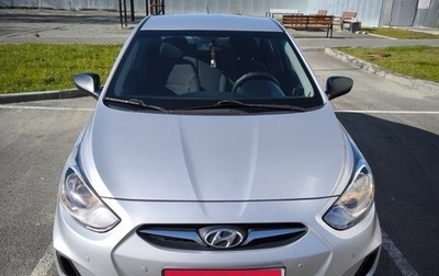Hyundai Solaris II рестайлинг, 2013 год, 820 000 рублей, 1 фотография