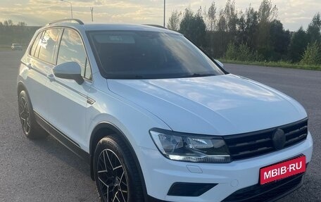 Volkswagen Tiguan II, 2017 год, 1 630 000 рублей, 1 фотография