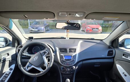Hyundai Solaris II рестайлинг, 2013 год, 820 000 рублей, 11 фотография