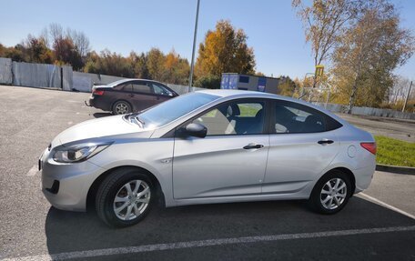 Hyundai Solaris II рестайлинг, 2013 год, 820 000 рублей, 10 фотография