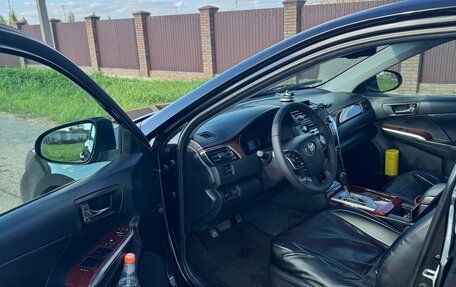 Toyota Camry, 2014 год, 1 700 000 рублей, 2 фотография