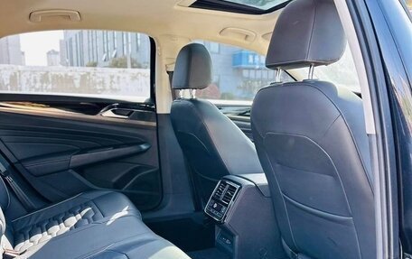 Volkswagen Passat B8 рестайлинг, 2021 год, 1 850 000 рублей, 28 фотография