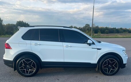Volkswagen Tiguan II, 2017 год, 1 630 000 рублей, 5 фотография