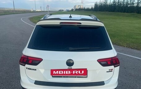 Volkswagen Tiguan II, 2017 год, 1 630 000 рублей, 6 фотография