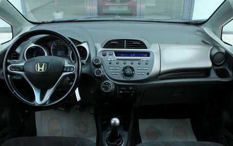 Honda Fit III, 2010 год, 1 040 000 рублей, 19 фотография
