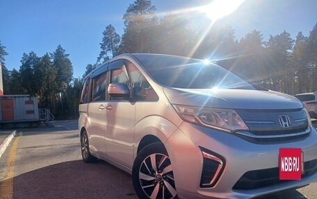 Honda Stepwgn IV, 2015 год, 1 800 000 рублей, 2 фотография