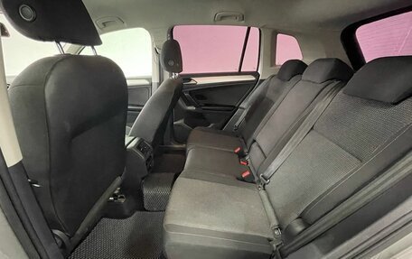 Volkswagen Tiguan II, 2017 год, 1 989 000 рублей, 11 фотография