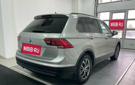 Volkswagen Tiguan II, 2017 год, 1 989 000 рублей, 5 фотография