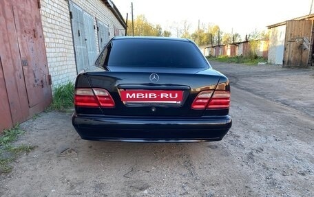 Mercedes-Benz E-Класс, 1999 год, 550 000 рублей, 4 фотография
