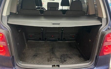 Volkswagen Touran III, 2008 год, 590 000 рублей, 11 фотография