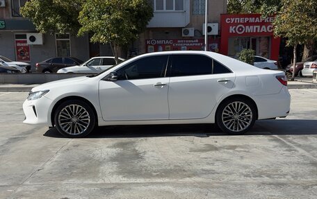 Toyota Camry, 2016 год, 1 870 000 рублей, 4 фотография