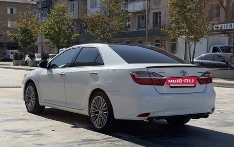 Toyota Camry, 2016 год, 1 870 000 рублей, 3 фотография