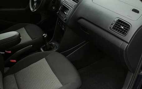 Volkswagen Polo VI (EU Market), 2013 год, 800 000 рублей, 10 фотография