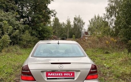 Mercedes-Benz E-Класс, 2004 год, 900 000 рублей, 4 фотография