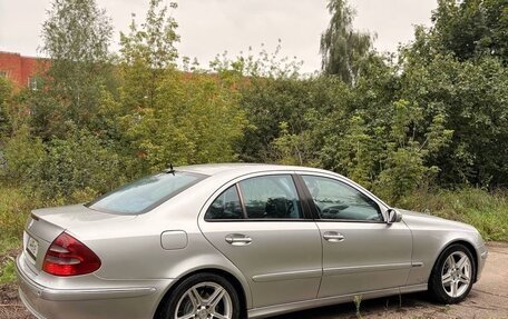 Mercedes-Benz E-Класс, 2004 год, 900 000 рублей, 8 фотография