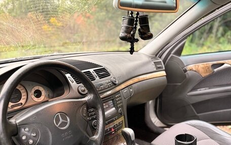 Mercedes-Benz E-Класс, 2004 год, 900 000 рублей, 10 фотография