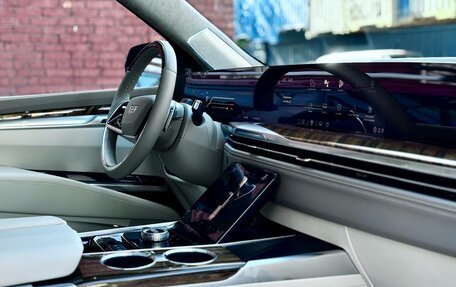 Cadillac Escalade V, 2025 год, 19 740 000 рублей, 3 фотография