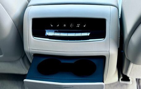 Cadillac Escalade V, 2025 год, 19 740 000 рублей, 23 фотография