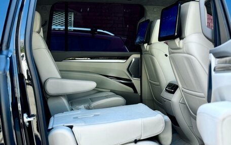Cadillac Escalade V, 2025 год, 19 740 000 рублей, 18 фотография