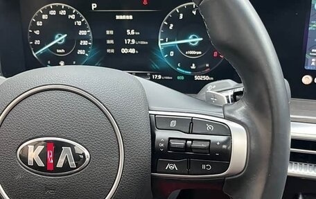 KIA K5, 2021 год, 1 825 000 рублей, 14 фотография