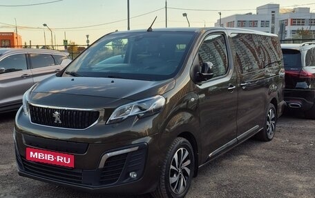 Peugeot Traveller I, 2018 год, 2 970 000 рублей, 16 фотография