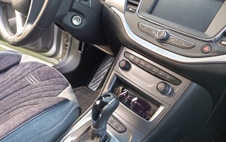 Opel Astra K, 2020 год, 1 550 000 рублей, 15 фотография